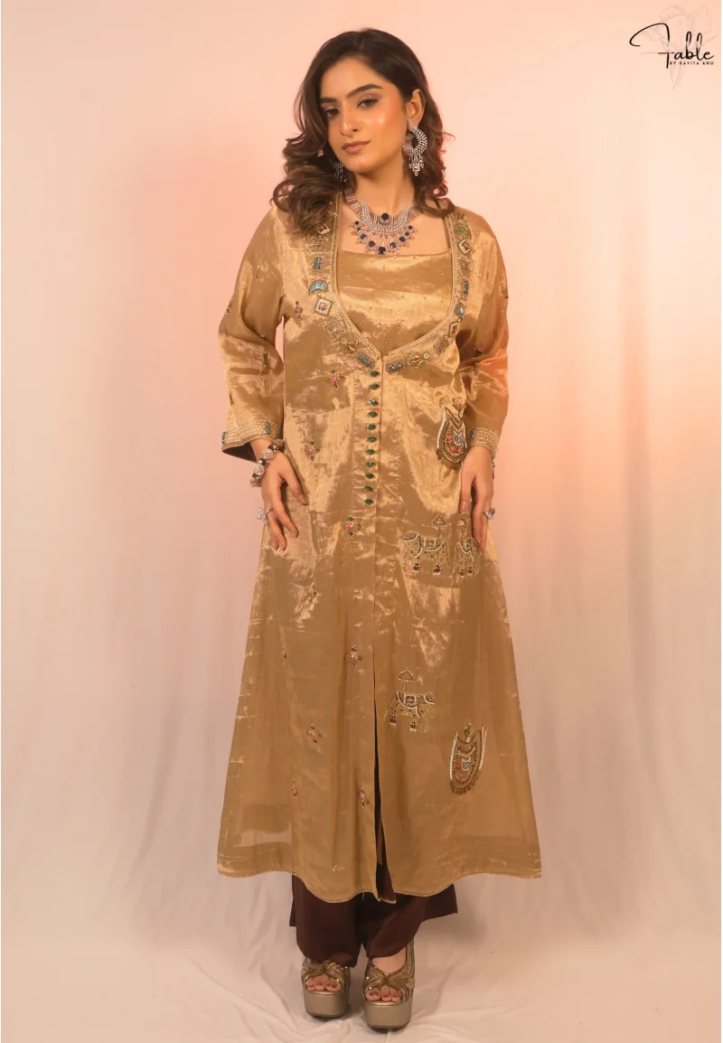 Golden Tissue Celebrity Look